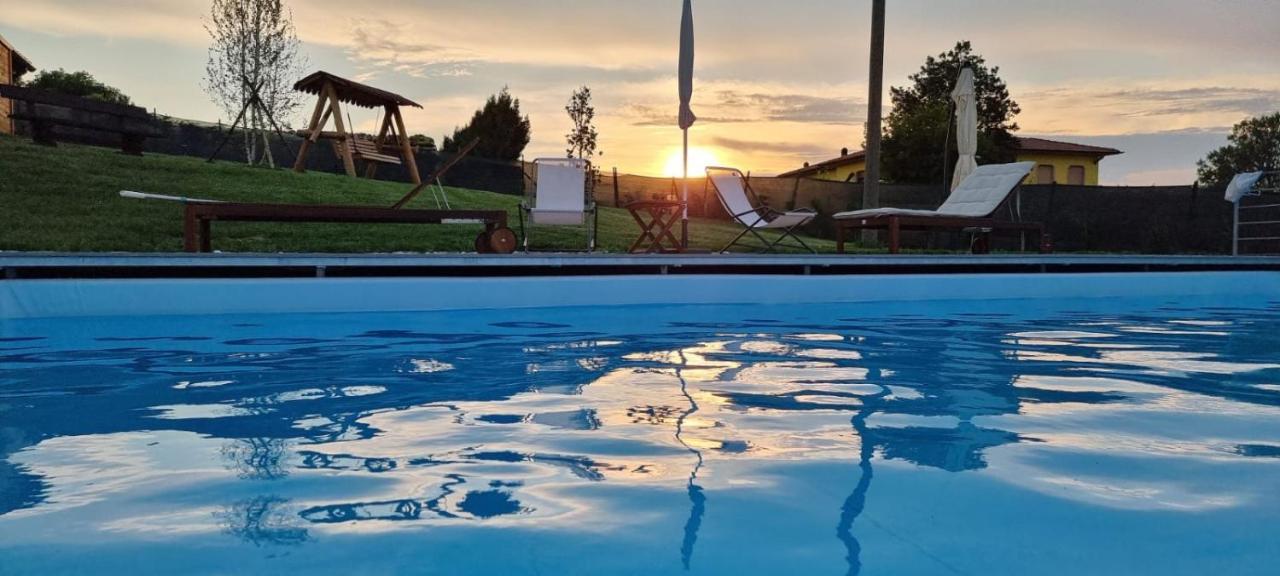 Casa Vacanza Con Piscina,Area Giochi Bambini. Santa Maria della Versa Bagian luar foto